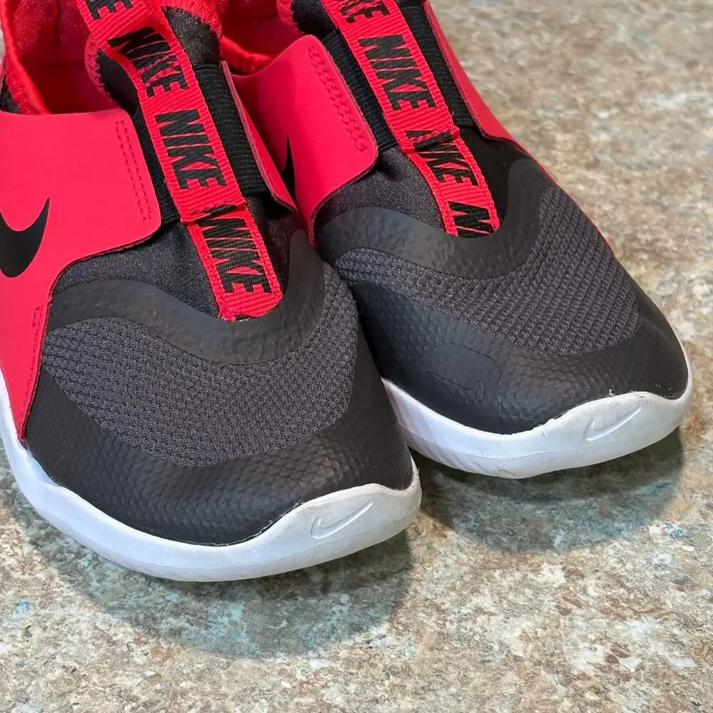 Nike Flex Runner Red & Black Children's Slip on Play Athletic Sneakers Size 12.5